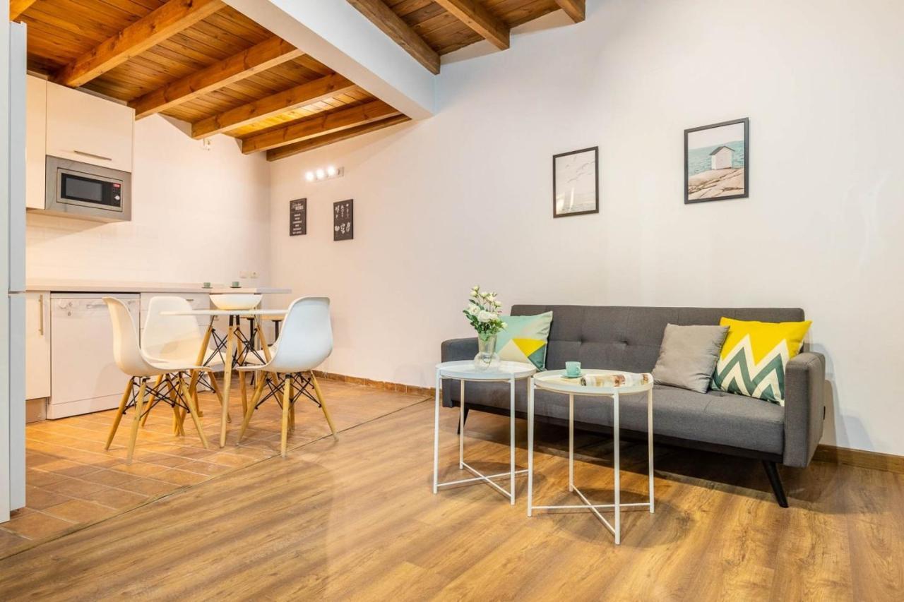 Macarena, En El Centro De Appartamento Siviglia