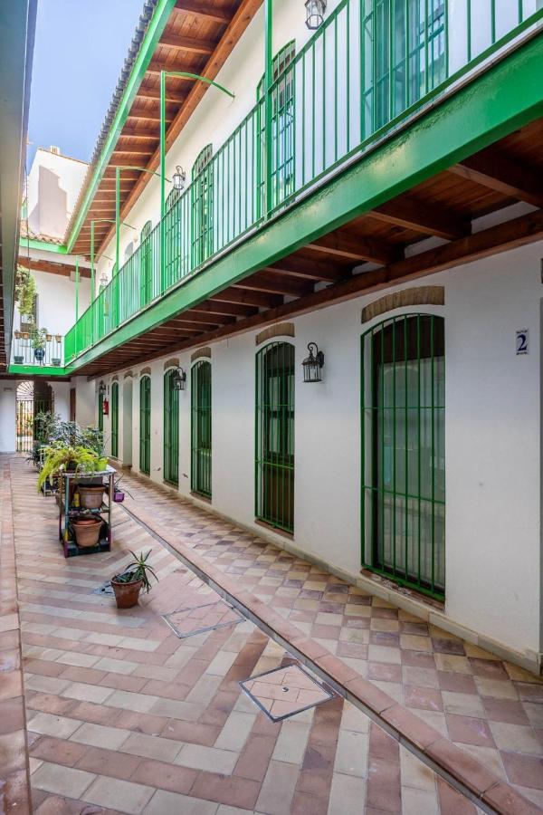 Macarena, En El Centro De * Siviglia